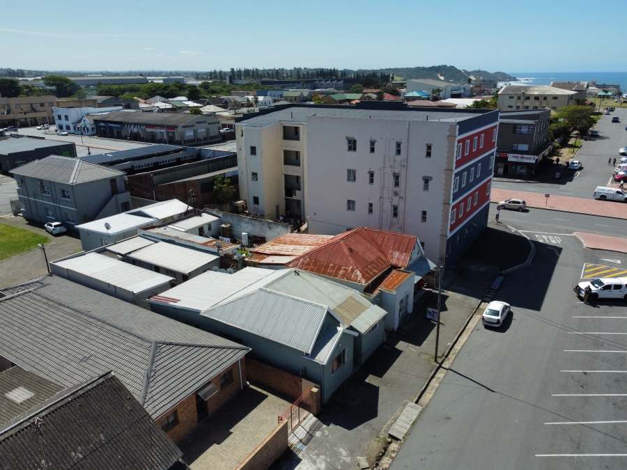 12 Bedroom Property for Sale in Quigney Eastern Cape